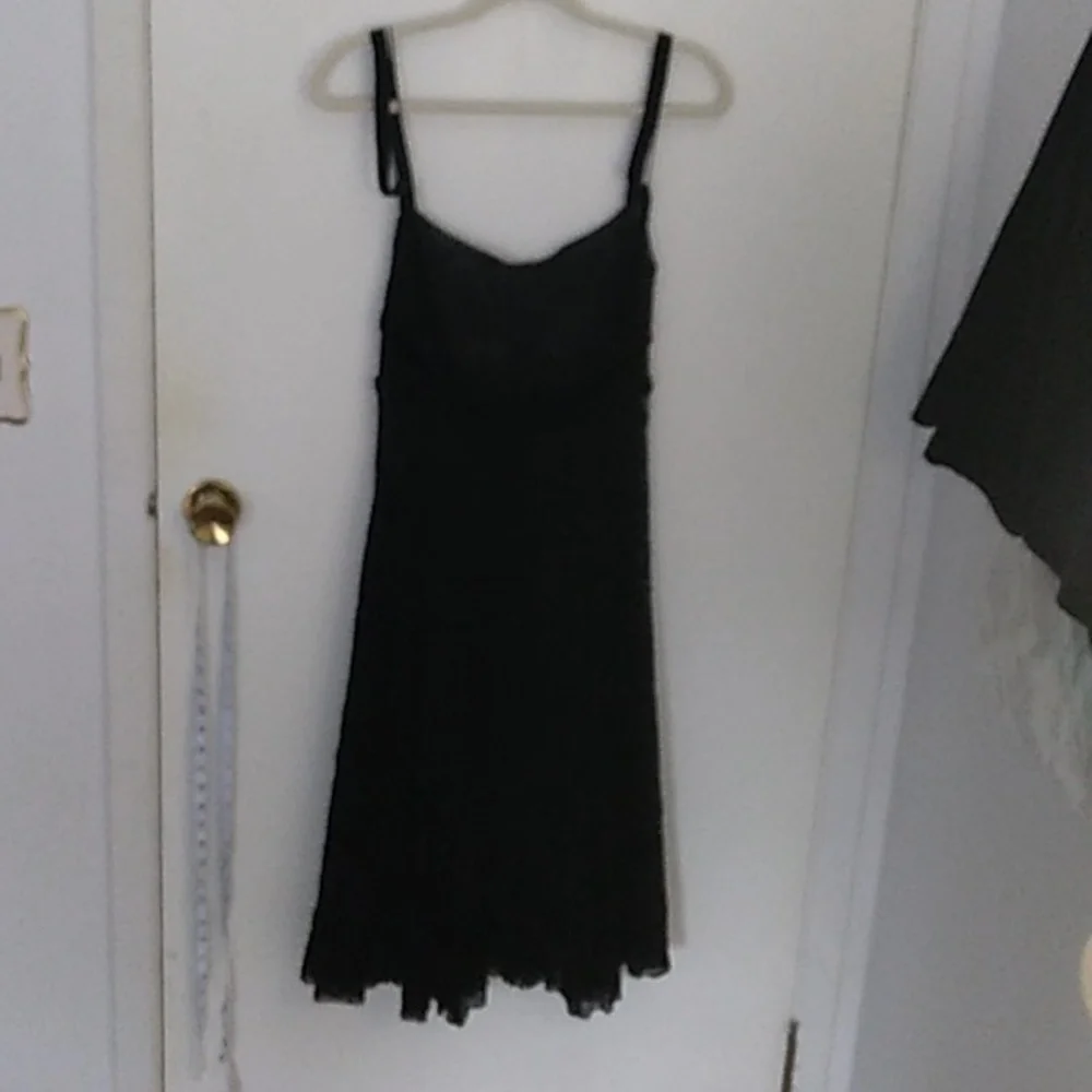 Dress - Picture 5 of 5